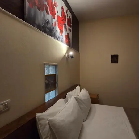 Arkle 4 * Tirana
